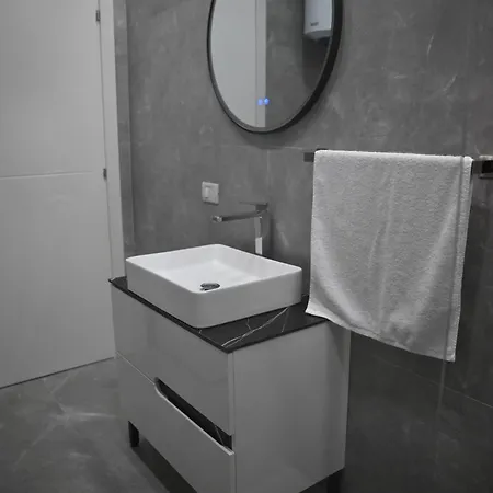 The Minimalist Escape Ii Kamëz